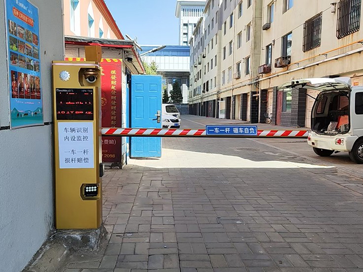 呼和浩特興誠小區(qū)安裝車牌識(shí)別系統(tǒng)